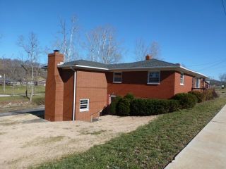 Foreclosed Home - 7628 MAIN ST NE, 47136
