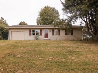 Foreclosed Home - 7422 KENSINGTON RD, 47136