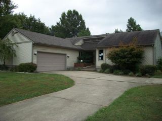 Foreclosed Home - 303 MARY DR, 47150