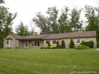 Foreclosed Home - 4017 GREEN VALLEY RD, 47150