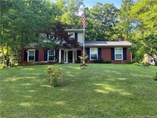 Foreclosed Home - 1008 WILDWOOD LN, 47150