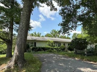 Foreclosed Home - 193 LEXINGTON ST, 47163