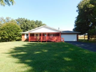 Foreclosed Home - 1450 E COUNTY LINE RD S, 47164