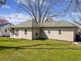 Foreclosed Home - 406 GRANDVIEW DR, 47167