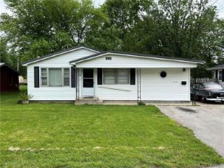 Foreclosed Home - 914 W OWEN ST, 47170
