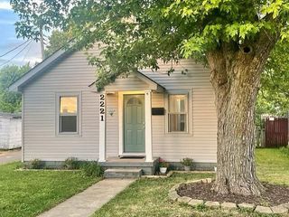 Foreclosed Home - 2221 UNION ST, 47201