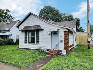 Foreclosed Home - 921 CHESTNUT ST, 47201