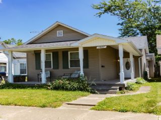 Foreclosed Home - 1427 PEARL ST, 47201