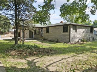 Foreclosed Home - 2124 SHADY LN, 47201