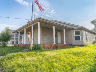 Foreclosed Home - 625 MAPLE ST, 47201