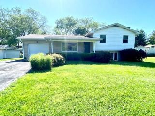 Foreclosed Home - 828 N 275 E, 47203