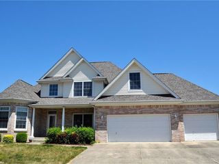 Foreclosed Home - 2066 PAWNEE CT E, 47203