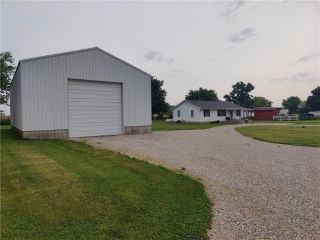 Foreclosed Home - 10084 W COUNTY ROAD 850 S, 47244