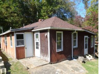 Foreclosed Home - 8443 W Deputy Pike Rd, 47250