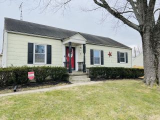 Foreclosed Home - 304 E 14TH ST, 47274