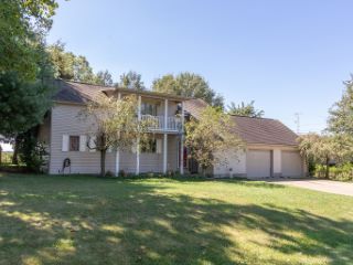 Foreclosed Home - 8149 E HOOVER DR, 47274