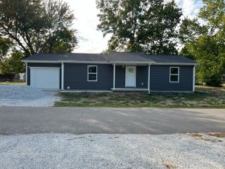 Foreclosed Home - 607 E NORTH ST, 47283
