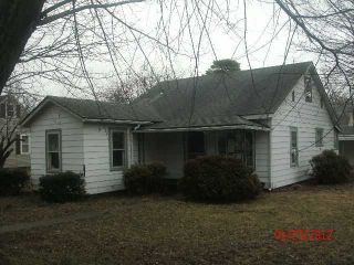 Foreclosed Home - 3018 S HACKLEY ST, 47302