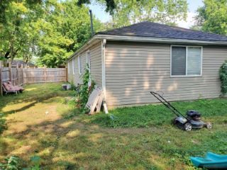 Foreclosed Home - 3900 W 11TH ST, 47302