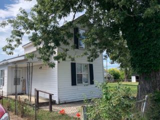 Foreclosed Home - 1121 W 18TH ST, 47302