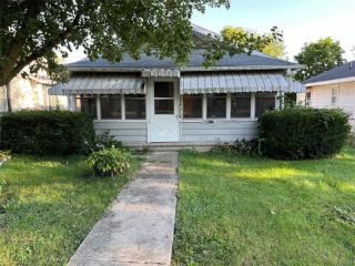 Foreclosed Home - 1808 E HINES ST, 47303