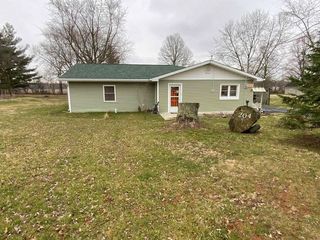 Foreclosed Home - 204 N COOK RD, 47303