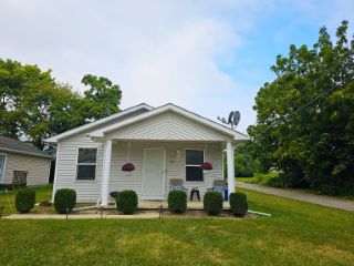 Foreclosed Home - 923 N ELGIN ST, 47303