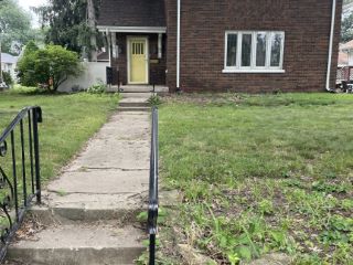Foreclosed Home - 1313 W NORTH ST, 47303