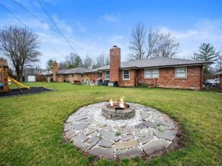 Foreclosed Home - 1310 N PETTY RD, 47304