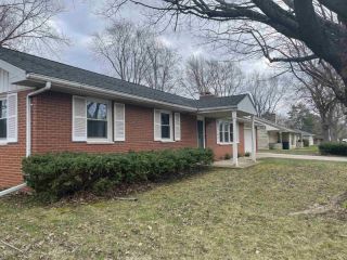Foreclosed Home - 4310 N BALL AVE, 47304