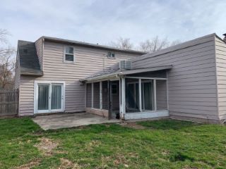 Foreclosed Home - 1909 W HARVARD AVE, 47304