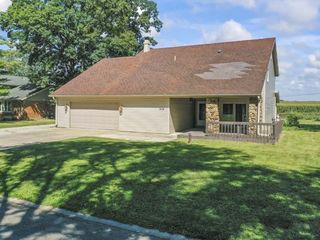 Foreclosed Home - 5104 W CONNIE DR, 47304