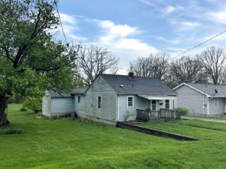 Foreclosed Home - 325 N WATER ST, 47320