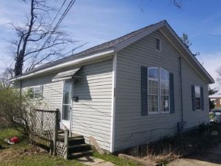 Foreclosed Home - 200 N BROADWAY ST, 47320