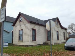 Foreclosed Home - 221 W 11TH ST, 47331
