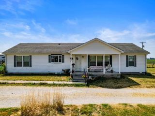 Foreclosed Home - 13651 W COUNTY ROAD 650 S, 47334