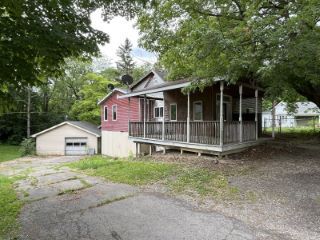 Foreclosed Home - 411 W INDIANA AVE, 47338