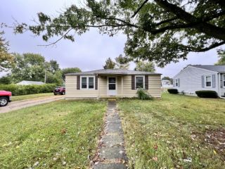 Foreclosed Home - 303 S MULBERRY ST, 47340