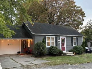Foreclosed Home - 529 W FULTON ST, 47348