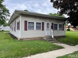 Foreclosed Home - 211 N MAIN ST, 47351