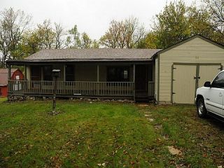Foreclosed Home - 111 N BORDER, 47352