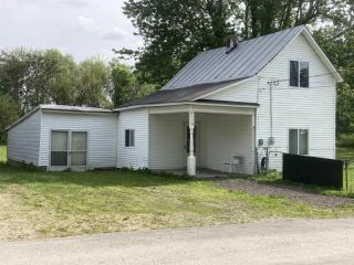 Foreclosed Home - 118 W WINE ST, 47358
