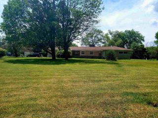 Foreclosed Home - 2533 S STATE ROAD 103, 47362