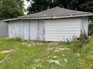 Foreclosed Home - 1544 WOODWARD AVE, 47362