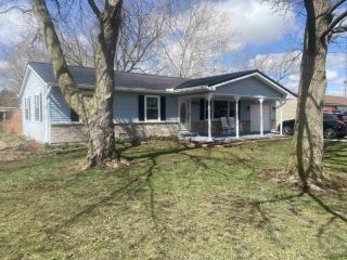 Foreclosed Home - 112 SILVERS LN, 47371