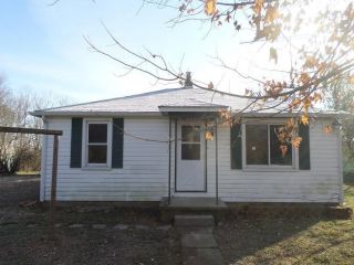 Foreclosed Home - 210 N 1st St, 47386