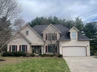 Foreclosed Home - 727 E TRACEE CT, 47401
