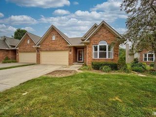 Foreclosed Home - 1307 S HEARTHSTONE CT, 47401