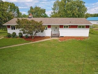 Foreclosed Home - 2125 S KNIGHTRIDGE RD, 47401