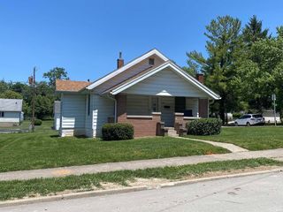 Foreclosed Home - 109 E 14TH ST, 47408